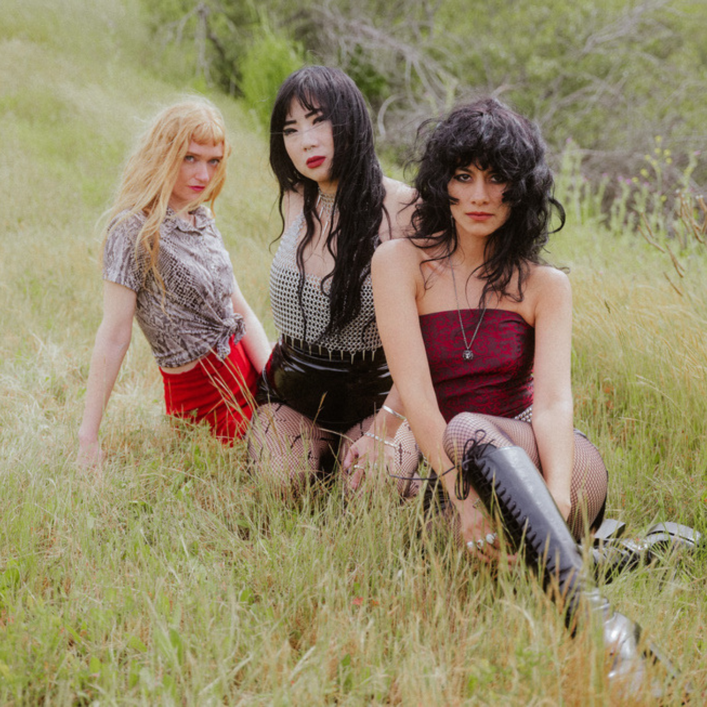 L.A. WITCH lanza el nuevo sencillo “The Lines”