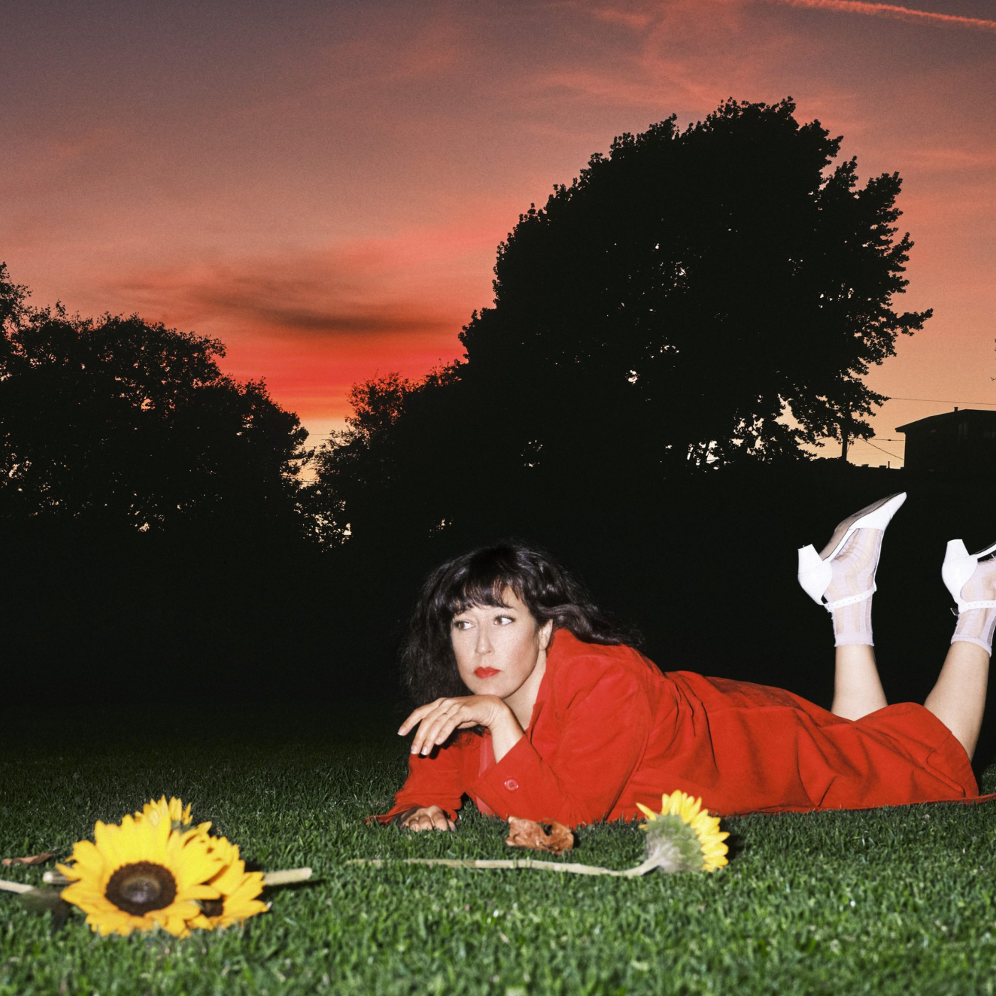 Descubre a Hannah Lew con su primer álbum homónimo